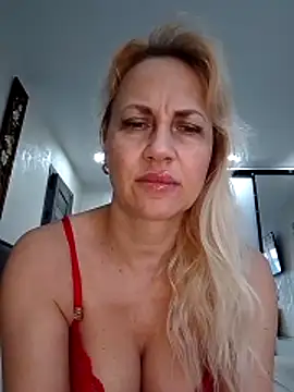 KissMiSveet online show from April 11, 2026, 2:54 pm