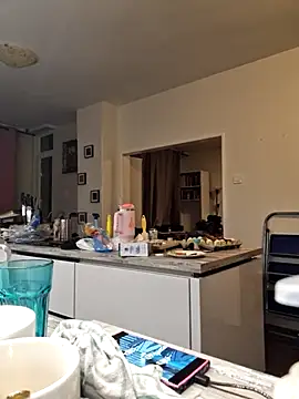 Alexandra knight online show from October 2, 2025, 5:31 pm