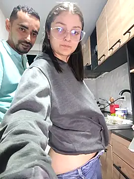 stivenlujan69 online show from December 21, 2025, 2:08 am