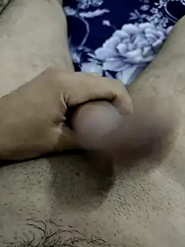 Snapshot of Zepe_12 chatting on October 25, 2025, 10:15 pm Zepe 12 online show from October 25, 2025, 10:15 pm