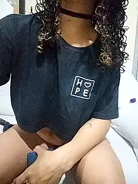 Snapshot of Camilla-23y chatting on October 31, 2025, 2:45 am Camilla-23y online show from October 31, 2025, 2:45 am