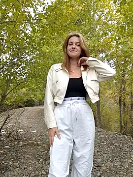 Snapshot of YOOUR_EVAA chatting on September 22, 2025, 5:42 am YOOUR EVAA online show from September 22, 2025, 5:42 am