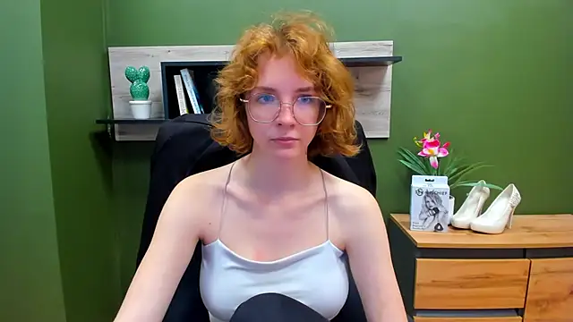 Snapshot of juicyPenny chatting on September 18, 2025, 6:37 am juicyPenny online show from September 18, 2025, 6:37 am