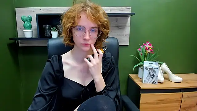 Snapshot of juicyPenny chatting on September 25, 2025, 6:28 am juicyPenny online show from September 25, 2025, 6:28 am