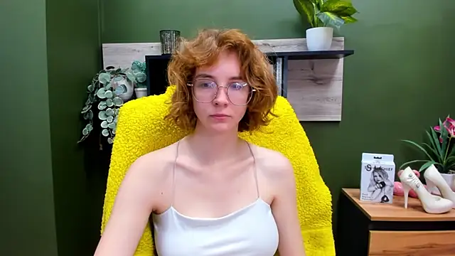 Snapshot of juicyPenny chatting on October 16, 2025, 6:47 am juicyPenny online show from October 16, 2025, 6:47 am