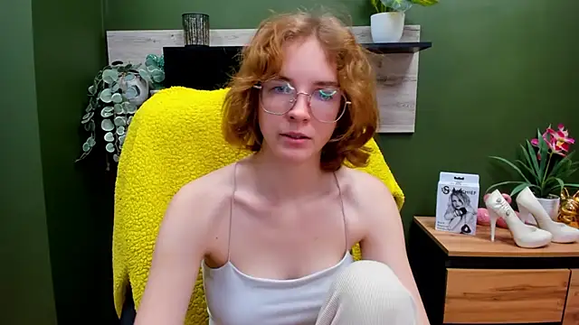 Snapshot of juicyPenny chatting on October 20, 2025, 6:14 am juicyPenny online show from October 20, 2025, 6:14 am