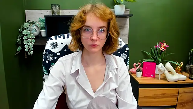 Snapshot of juicyPenny chatting on October 29, 2025, 7:43 am juicyPenny online show from October 29, 2025, 7:43 am