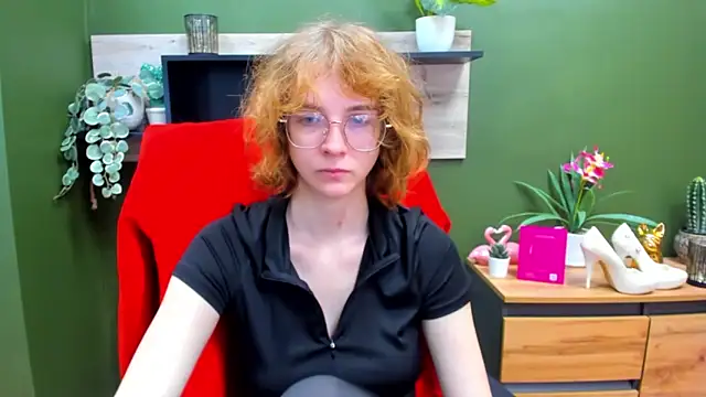 Snapshot of juicyPenny chatting on November 4, 2025, 7:29 am juicyPenny online show from November 4, 2025, 7:29 am