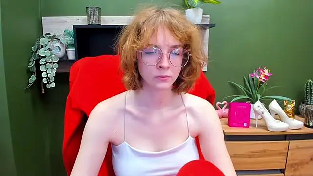 Snapshot of juicyPenny chatting on November 5, 2025, 7:30 am juicyPenny online show from November 5, 2025, 7:30 am