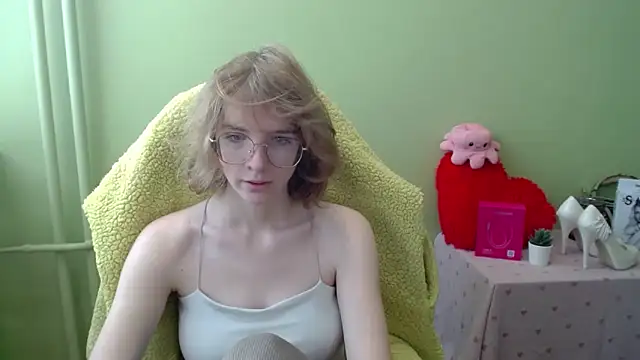 Snapshot of juicyPenny chatting on November 6, 2025, 7:31 am juicyPenny online show from November 6, 2025, 7:31 am