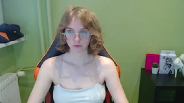 Snapshot of juicyPenny chatting on November 28, 2025, 7:44 am juicyPenny online show from November 28, 2025, 7:44 am