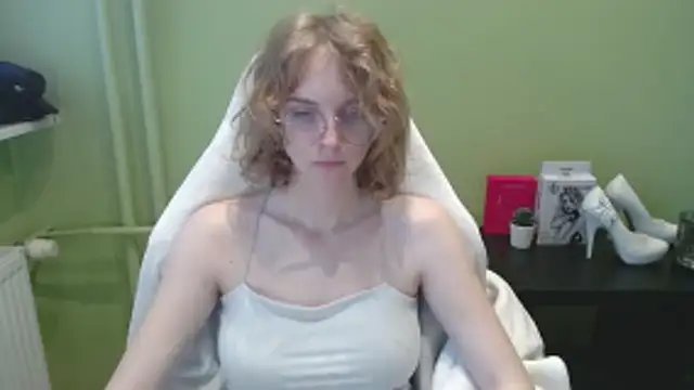 Snapshot of juicyPenny chatting on November 29, 2025, 11:13 am juicyPenny online show from November 29, 2025, 11:13 am