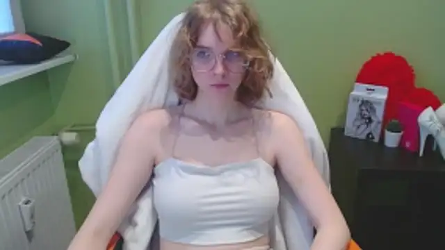 Snapshot of juicyPenny chatting on December 3, 2025, 8:00 am juicyPenny online show from December 3, 2025, 8:00 am