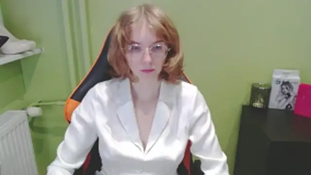 Snapshot of juicyPenny chatting on December 15, 2025, 7:45 am juicyPenny online show from December 15, 2025, 7:45 am