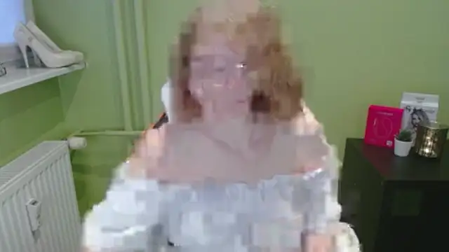 Snapshot of juicyPenny chatting on December 18, 2025, 7:36 am juicyPenny online show from December 18, 2025, 7:36 am