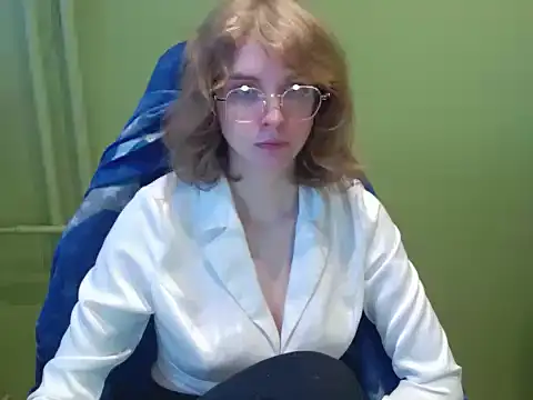 Snapshot of juicyPenny chatting on January 7, 2026, 7:44 am juicyPenny online show from January 7, 2026, 7:44 am