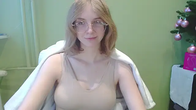 Snapshot of juicyPenny chatting on February 5, 2026, 7:35 am juicyPenny online show from February 5, 2026, 7:35 am