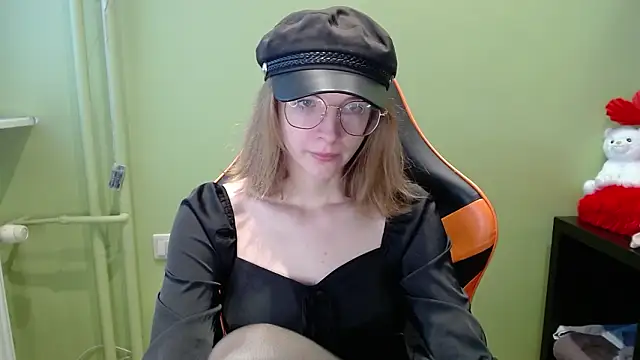 Snapshot of juicyPenny chatting on February 25, 2026, 7:29 am juicyPenny online show from February 25, 2026, 7:29 am