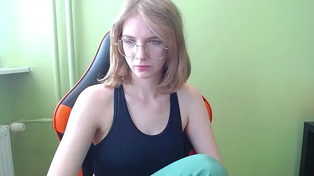 juicyPenny online show from March 19, 2026, 7:12 am