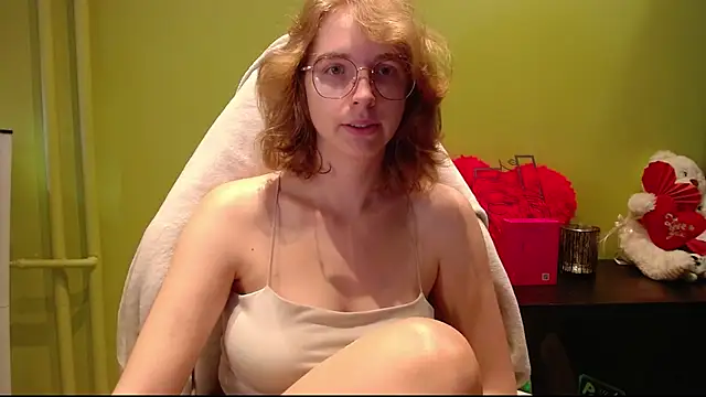 juicyPenny online show from July 11, 2026, 6:27 am