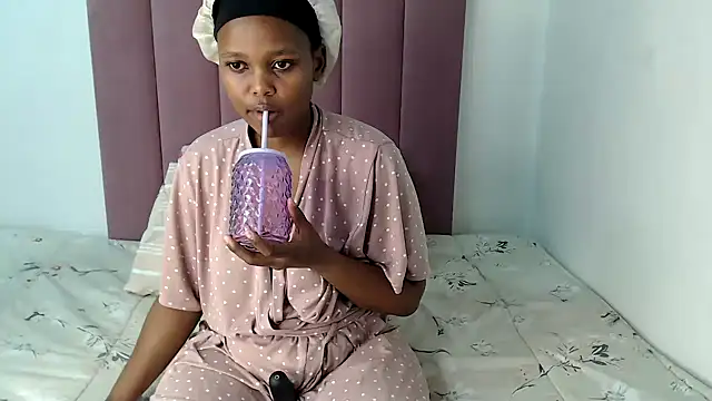 Snapshot of Abby_108 chatting on October 12, 2025, 2:54 am Abby 108 online show from October 12, 2025, 2:54 am