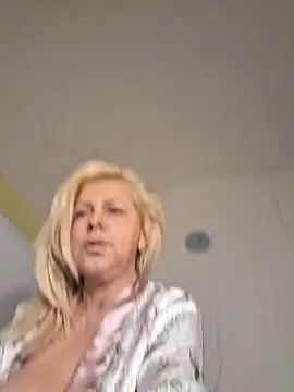 Snapshot of milfevapeccato chatting on November 7, 2025, 1:38 am milfevapeccato online show from November 7, 2025, 1:38 am