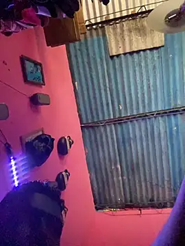 Snapshot of RandalHot chatting on September 29, 2025, 4:23 pm RandalHot online show from September 29, 2025, 4:23 pm