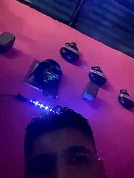 Snapshot of RandalHot chatting on October 4, 2025, 1:20 pm RandalHot online show from October 4, 2025, 1:20 pm