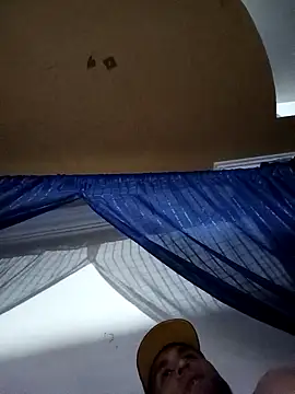 Snapshot of RandalHot chatting on November 20, 2025, 10:37 am RandalHot online show from November 20, 2025, 10:37 am