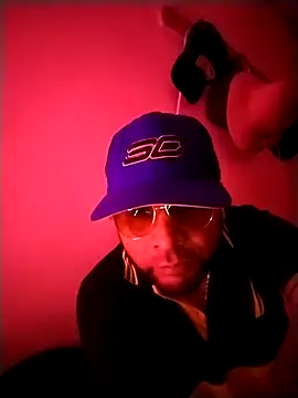 Snapshot of RandalHot chatting on December 2, 2025, 4:29 am RandalHot online show from December 2, 2025, 4:29 am