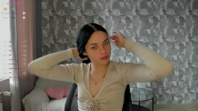 Snapshot of Kseni_a chatting on October 14, 2025, 10:27 am Kseni a online show from October 14, 2025, 10:27 am