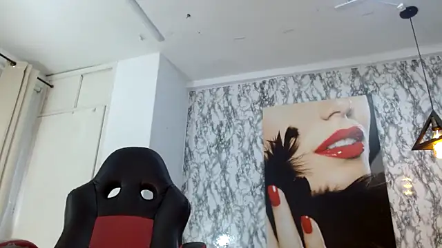 mariani smith online show from October 12, 2025, 11:53 am