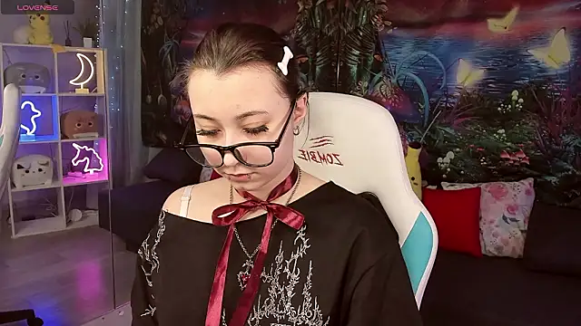 ClaraParks online show from February 24, 2026, 5:33 pm