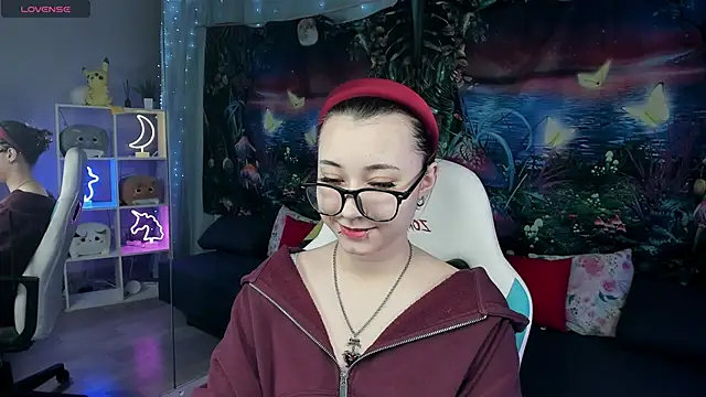 ClaraParks online show from February 25, 2026, 6:50 pm