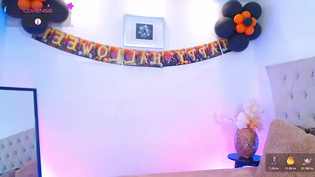 Dulcey  online show from October 21, 2025, 5:30 am