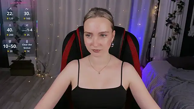 Snapshot of EllaBloom chatting on September 24, 2025, 2:31 pm EllaBloom online show from September 24, 2025, 2:31 pm