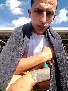 Dani22cmhot online show from January 11, 2026, 2:11 pm