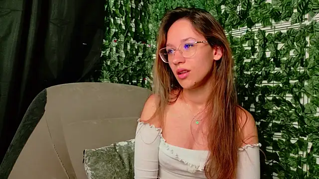 EvaBllake online show from June 4, 2026, 5:35 am