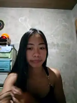SweetMissPinay18 online show from May 20, 2026, 7:20 pm