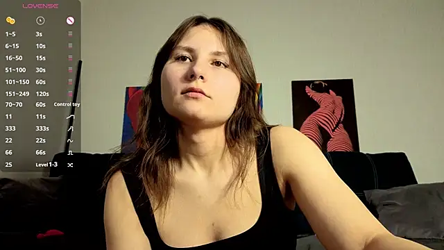 TrixiBell online show from February 28, 2026, 5:52 am