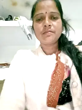 Cutreet online show from December 15, 2025, 11:31 pm