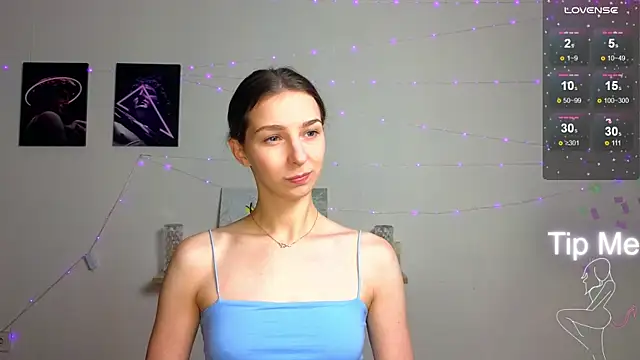 Snapshot of Made_for_Love chatting on October 20, 2025, 2:06 pm Made for Love online show from October 20, 2025, 2:06 pm