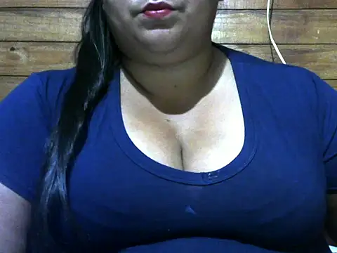 Snapshot of MARRENTINHA34 chatting on October 30, 2025, 10:54 pm MARRENTINHA34 online show from October 30, 2025, 10:54 pm