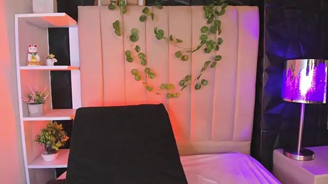 Bonnali lune online show from November 21, 2025, 11:58 pm