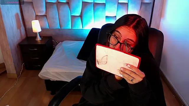 Bonnali lune online show from February 15, 2026, 12:58 pm