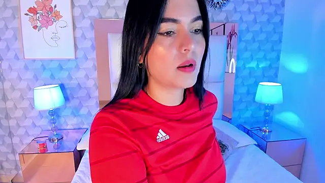 Sasha  sims   online show from November 11, 2025, 11:43 am