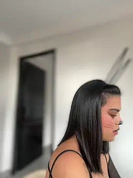 JuanitaMore01 online show from October 27, 2025, 8:24 pm