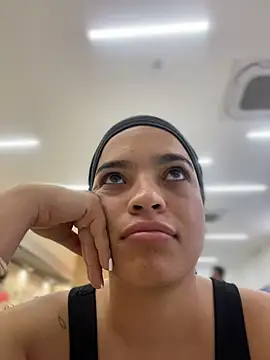 JuanitaMore01 online show from February 7, 2026, 6:33 pm