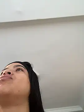 JuanitaMore01 online show from March 7, 2026, 11:02 pm