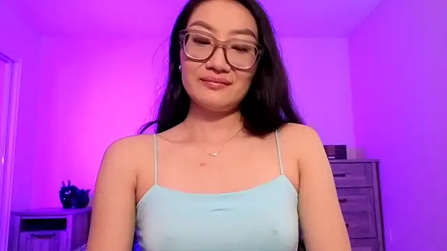 Snapshot of Aliciaz3 chatting on September 23, 2025, 5:16 pm Aliciaz3 online show from September 23, 2025, 5:16 pm